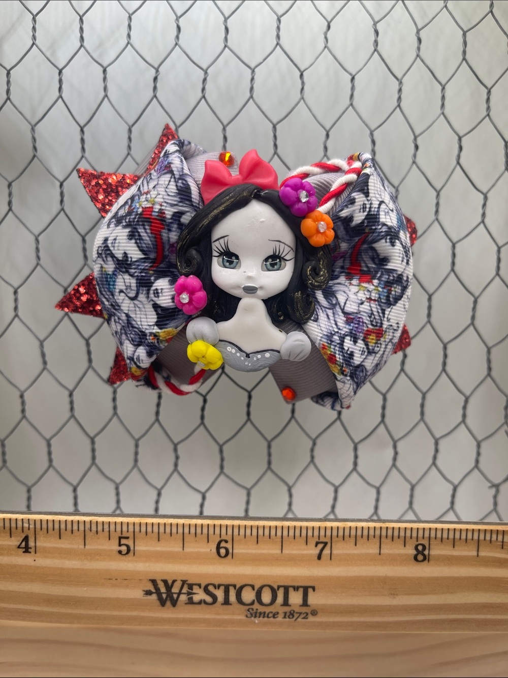 Handmade Princess Inspired Hair Bow - Picture 7 of 9